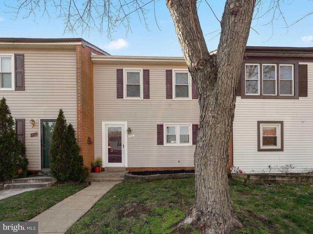141 Catoctin Circle - Photo 1