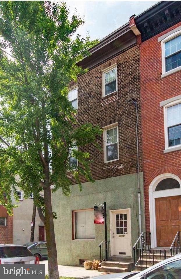 1918 Poplar Street - Photo 1