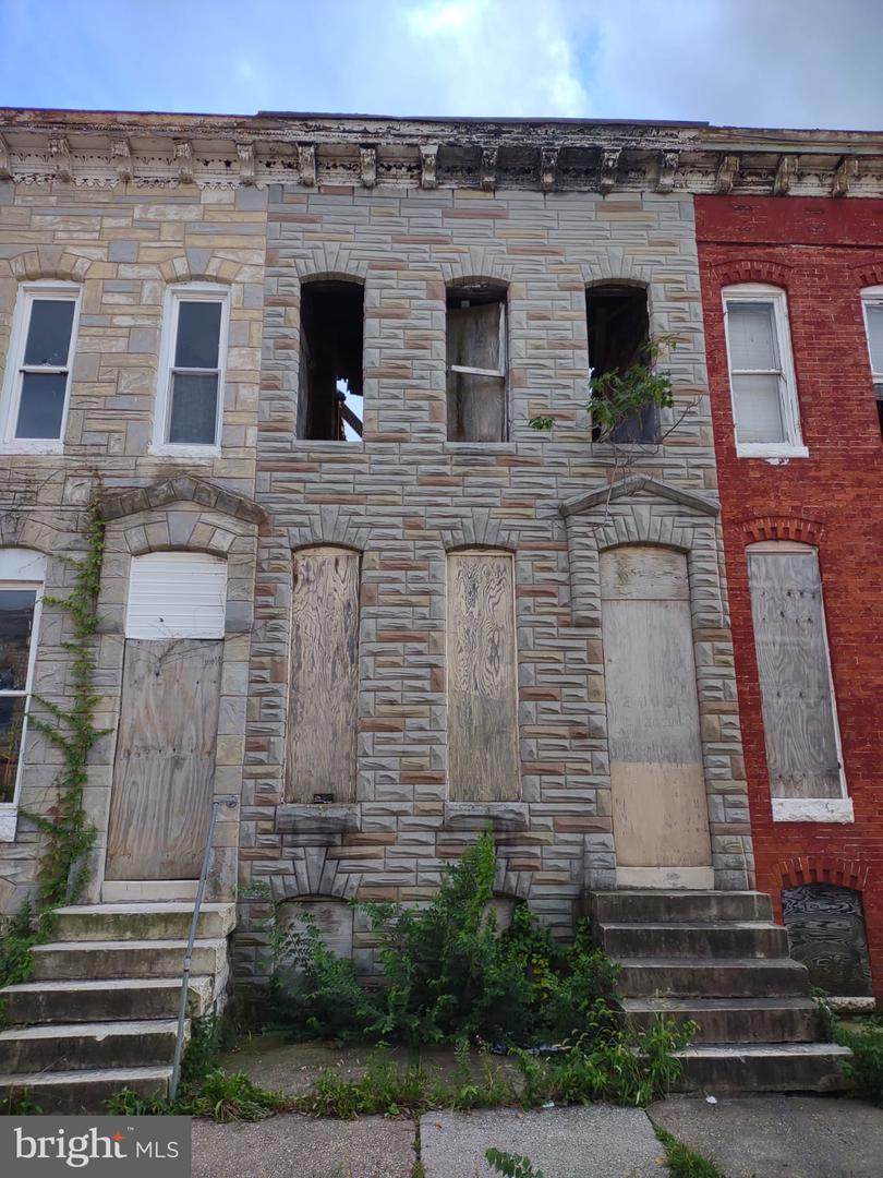 2003 Walbrook Avenue - Photo 1