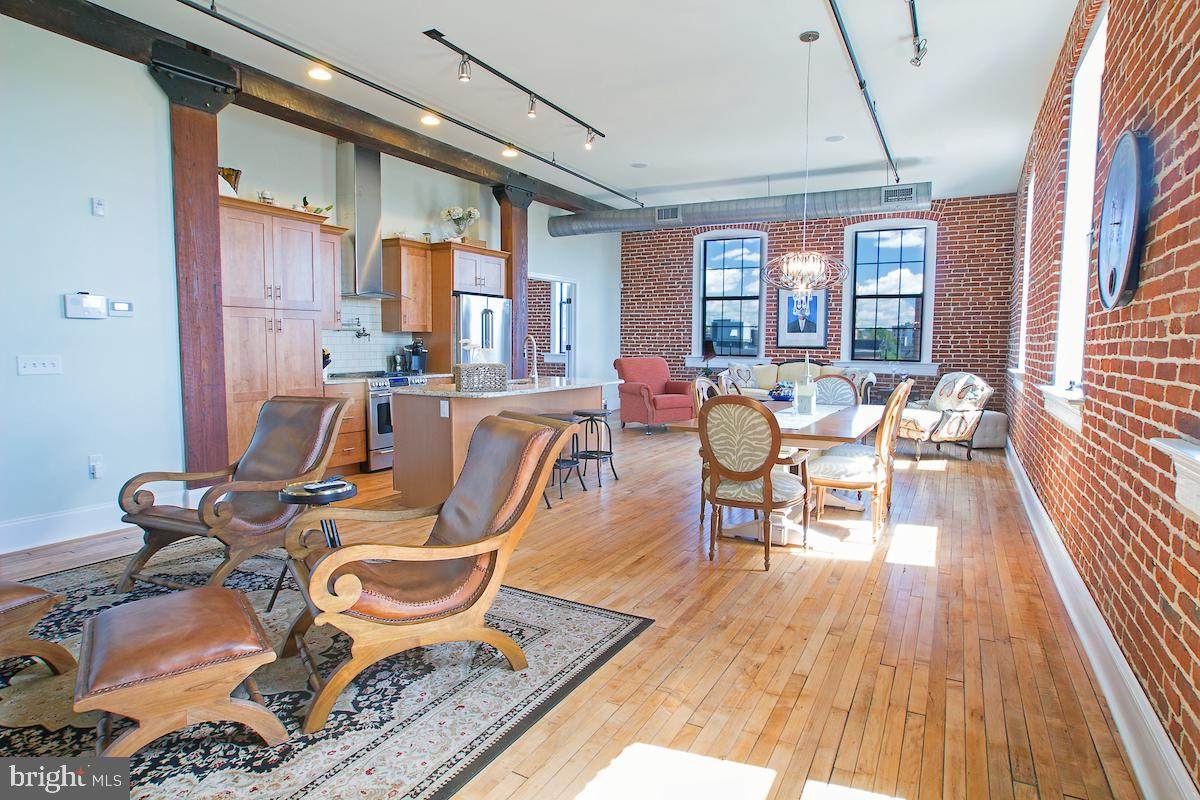 317 Mulberry Street - Photo 1