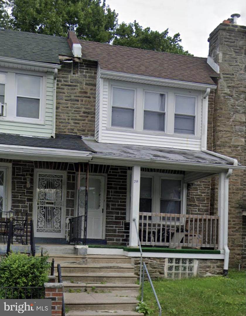 244 Queen Lane - Photo 1