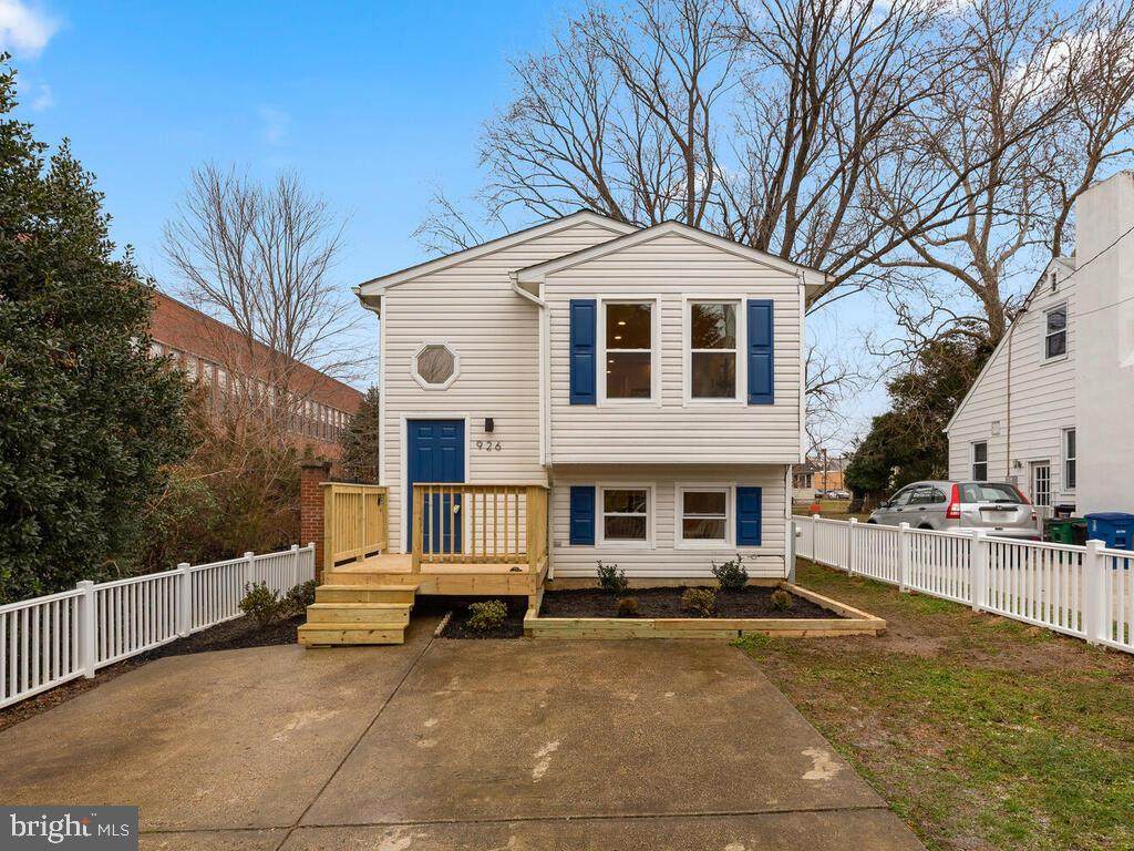 926 Central Street - Photo 1