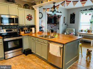 619 Fairview Avenue - Photo 1