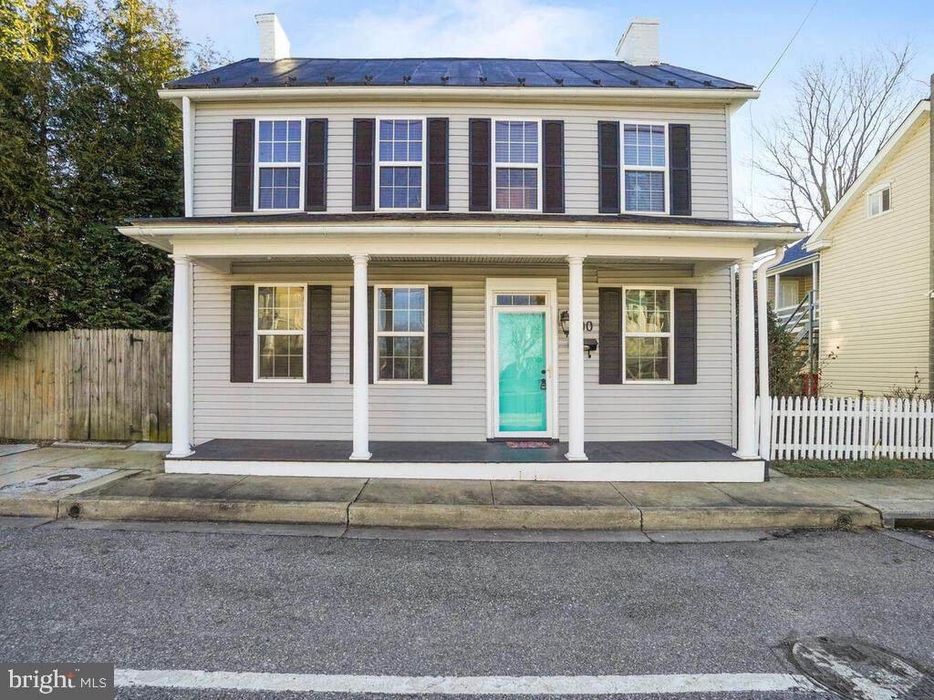 100 Potomac Street - Photo 1