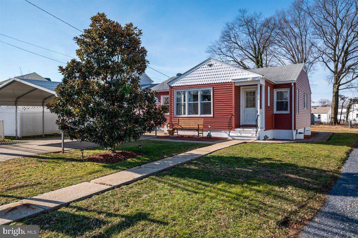614 Oakwood Road - Photo 1