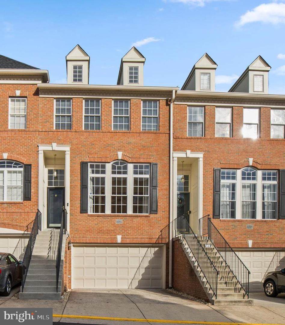 47851 Scotsborough Square - Photo 1