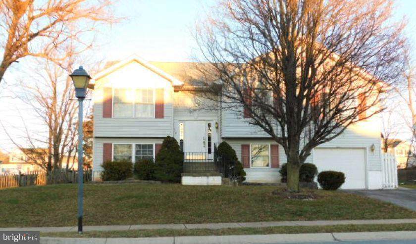 170 Bentley Street - Photo 1