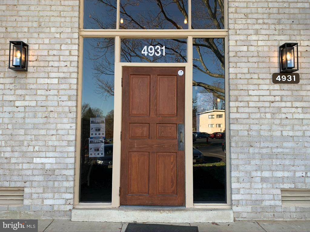 4931 Americana Drive - Photo 1