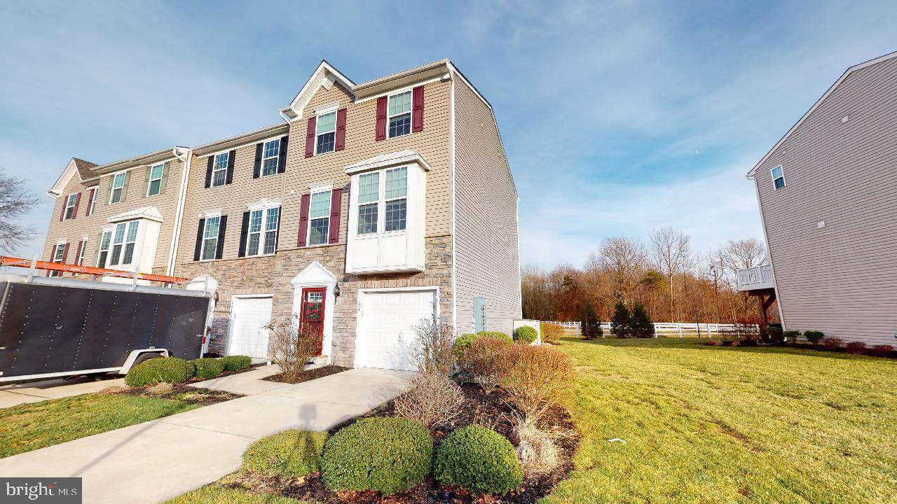 104 Emerson Court - Photo 1