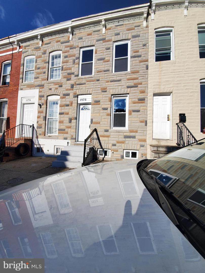 1174 Washington Boulevard - Photo 1
