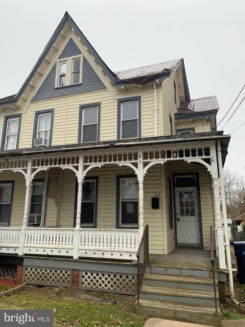 202 Hampton Street - Photo 1