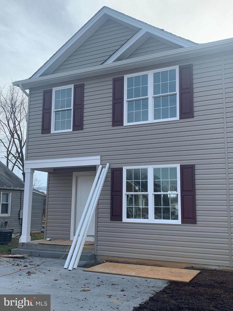 742 West 11Th Street - Photo 1