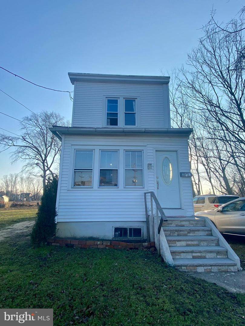 342 Mott Avenue - Photo 1