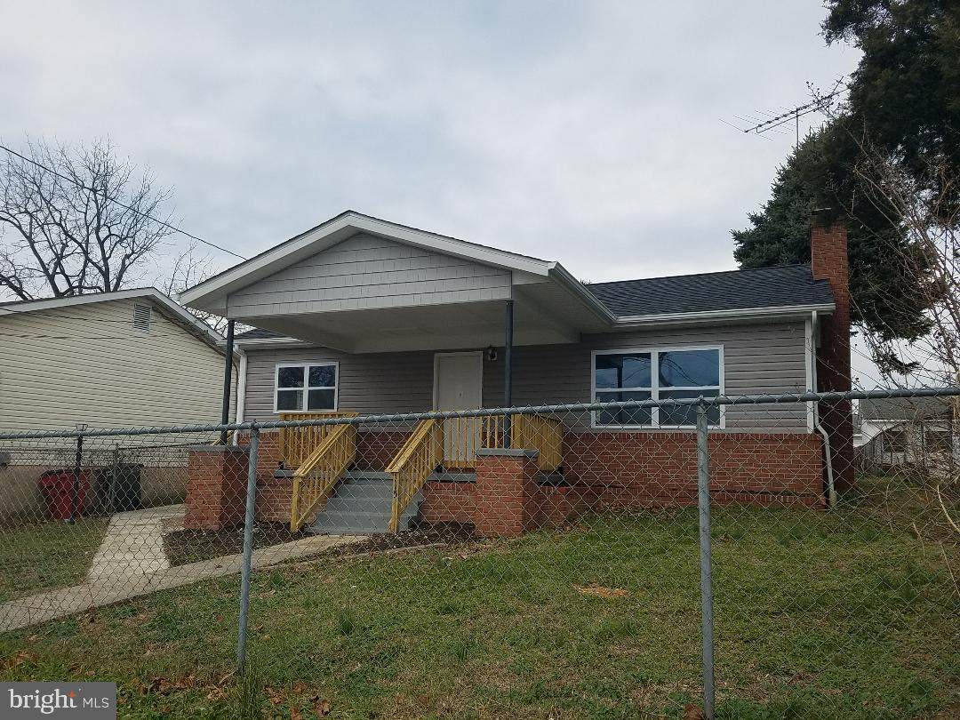 115 7TH Avenue - Photo 1