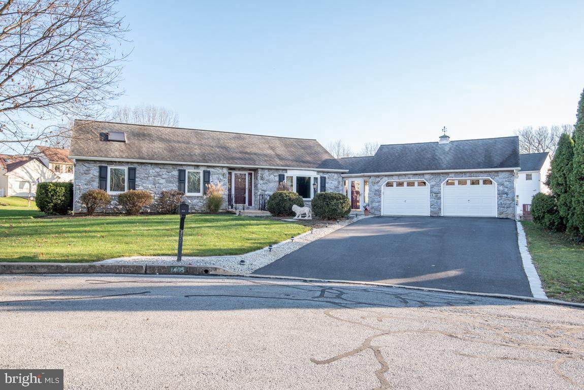 1405 Putnam Drive - Photo 1