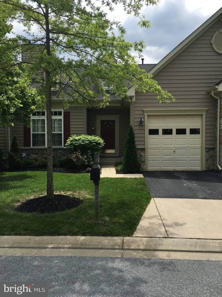 235 Teapot Court - Photo 1