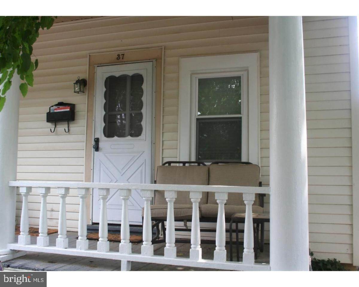 37-39 Moran Avenue - Photo 1