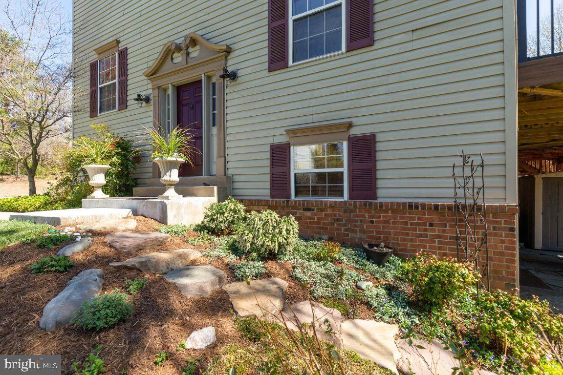 5731 Mason Bluff Drive - Photo 1