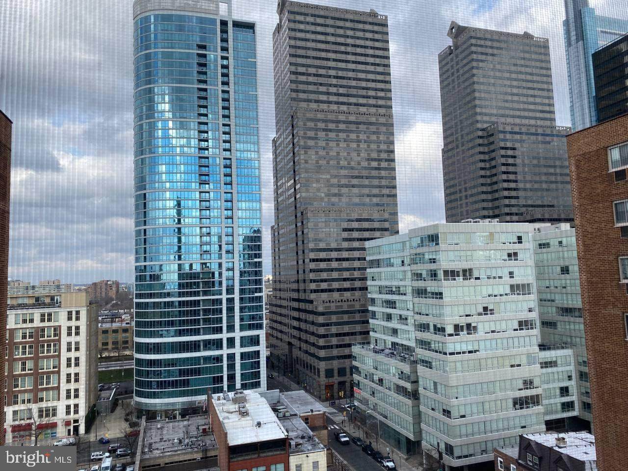 2101-17 Chestnut Street - Photo 1