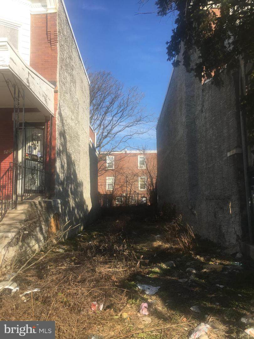 5939 Washington Avenue - Photo 1