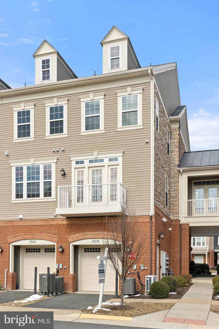 42604 Hardage Terrace - Photo 1