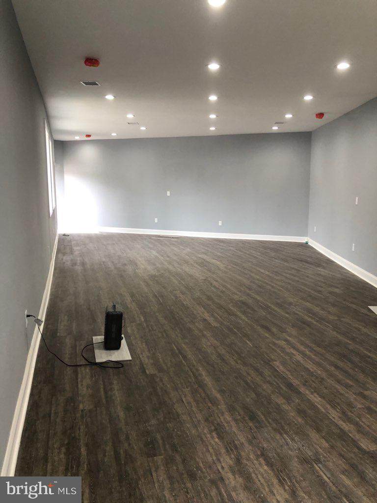 5850 Kemble Avenue - Photo 1