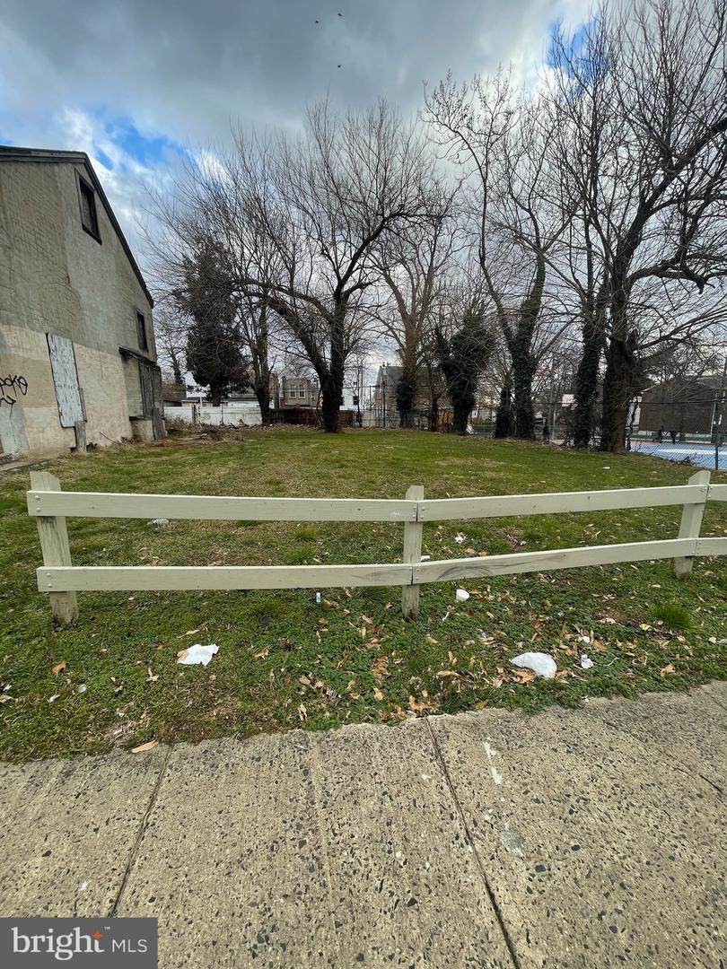 4663 Hawthorne Street - Photo 1