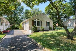 2596 Fernwood Avenue - Photo 1