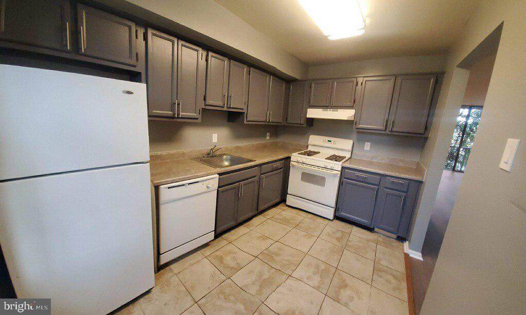 800 Quince Orchard Boulevard - Photo 1