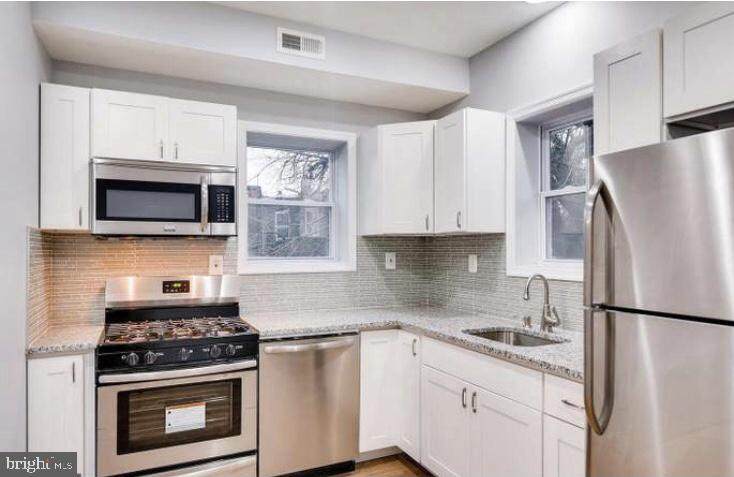 2201 Westwood Avenue - Photo 1