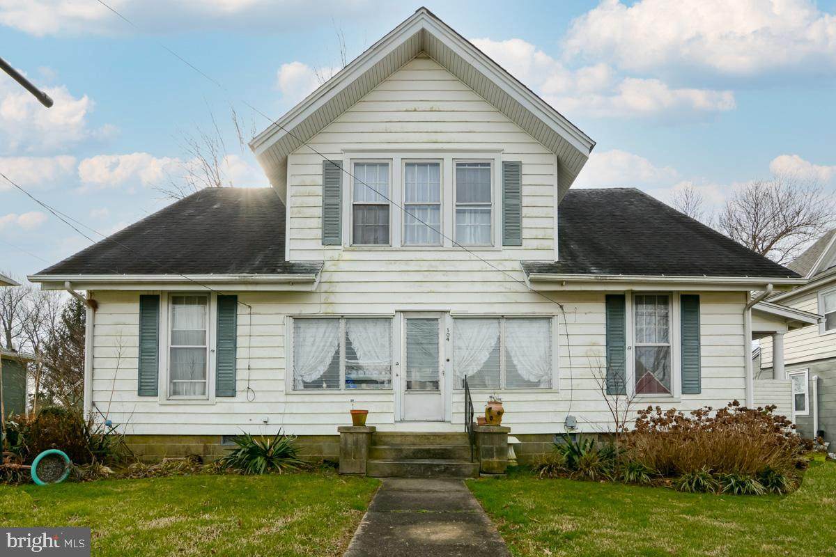 104 Governors Avenue - Photo 1