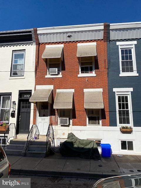 335 Daly Street - Photo 1