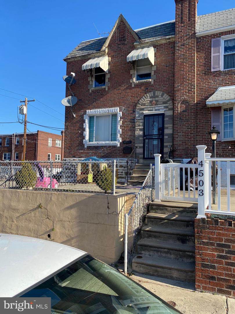 4501 Bleigh Avenue - Photo 1