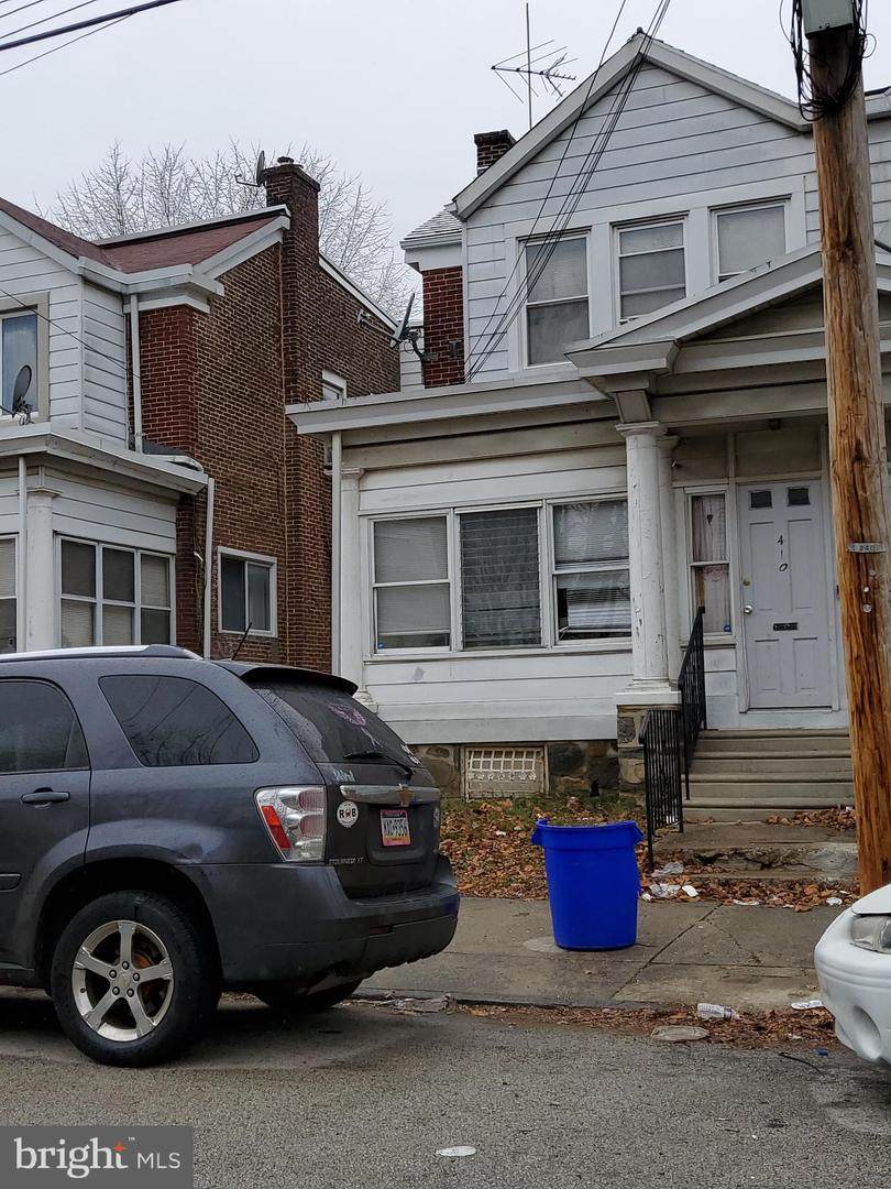 410 20TH Street - Photo 1