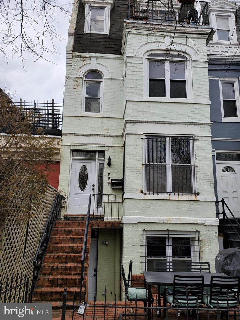808 5TH Street - Photo 1