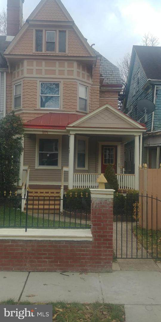 915 Carteret Avenue - Photo 1
