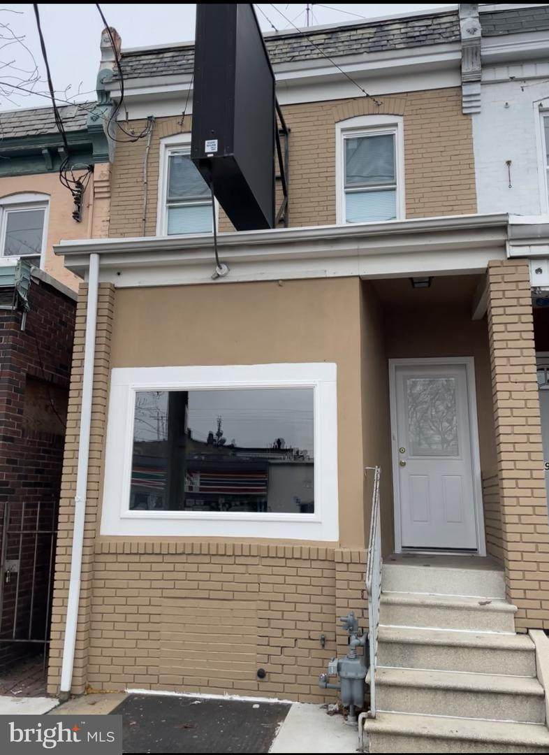 1927 4TH Street - Photo 1