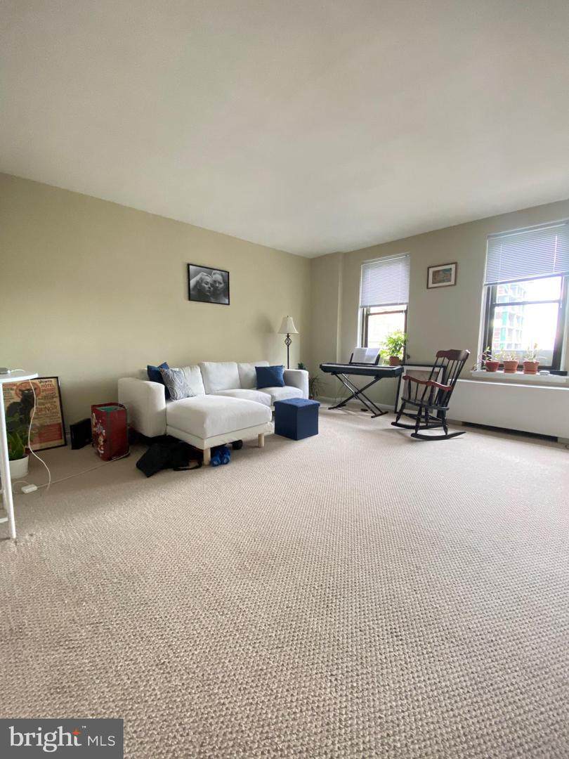 135 19TH ST - Photo 1