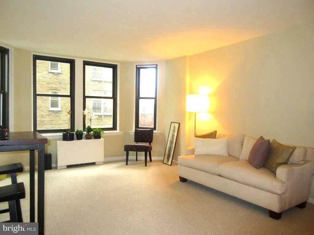 135 19TH Street - Photo 1