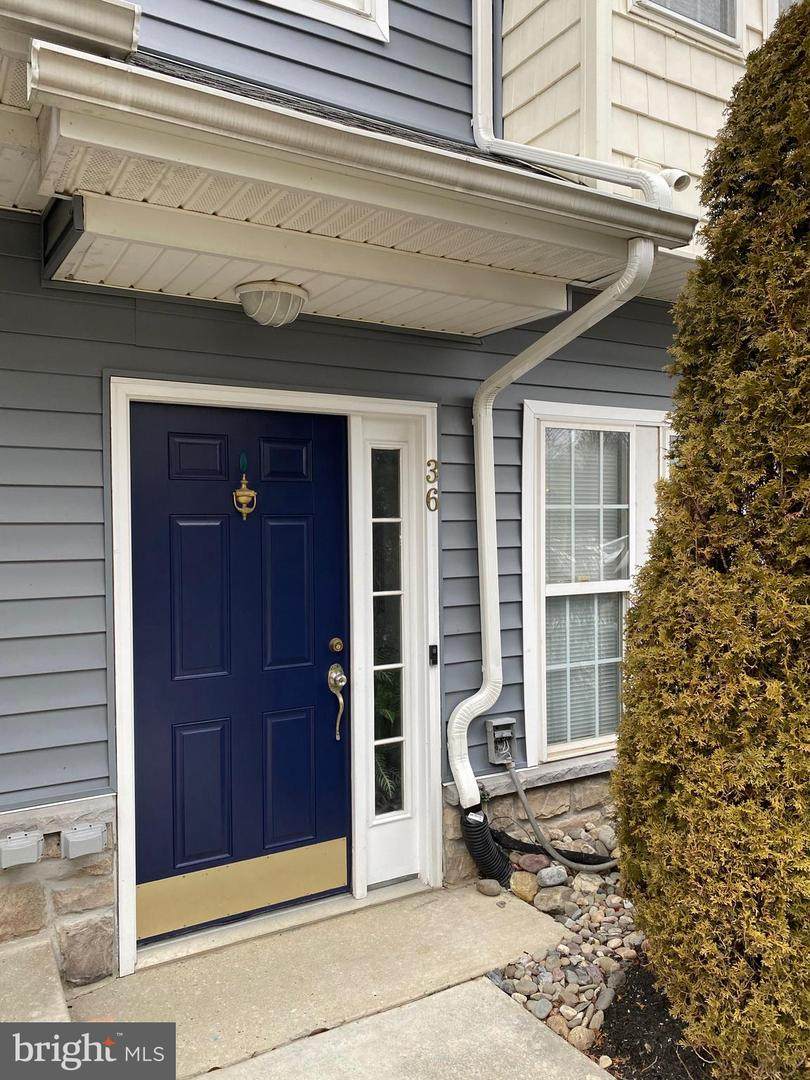 36 Swan Court - Photo 1