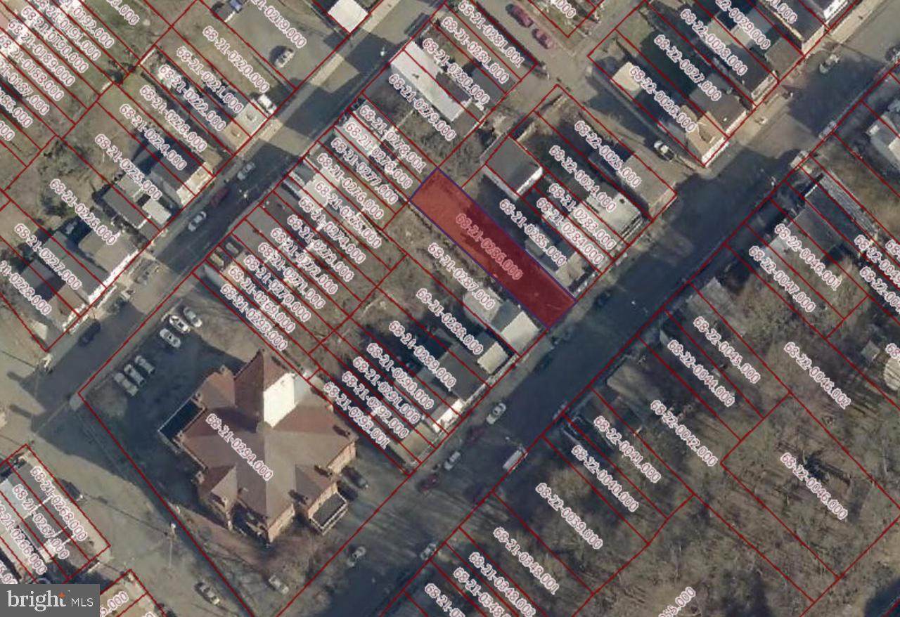 528 Norwegian Street - Photo 1