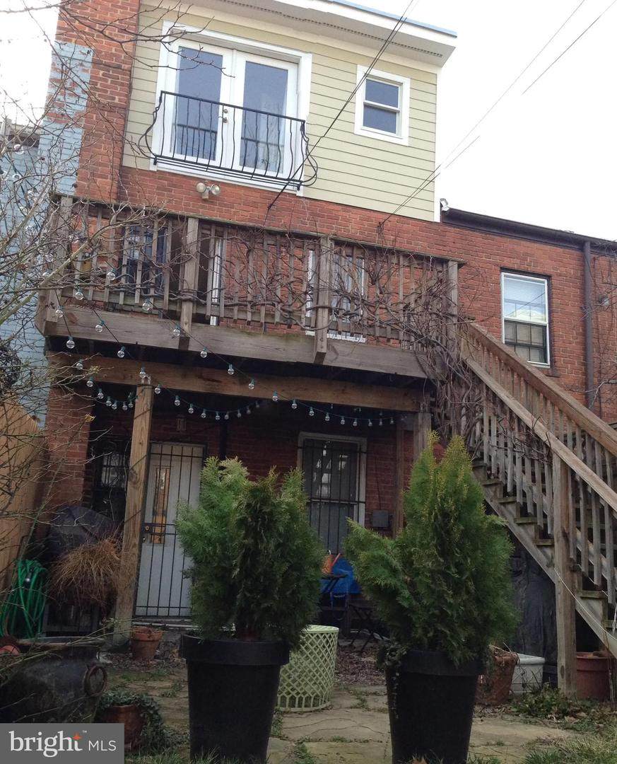 718 5TH Street - Photo 1