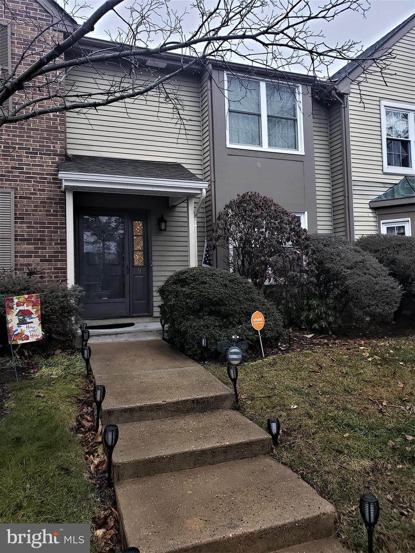 9 Washington Court - Photo 1