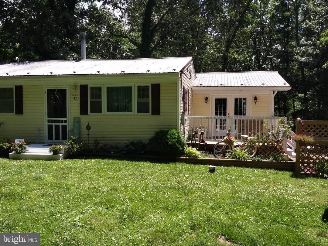 42 Blueberry Lane - Photo 1