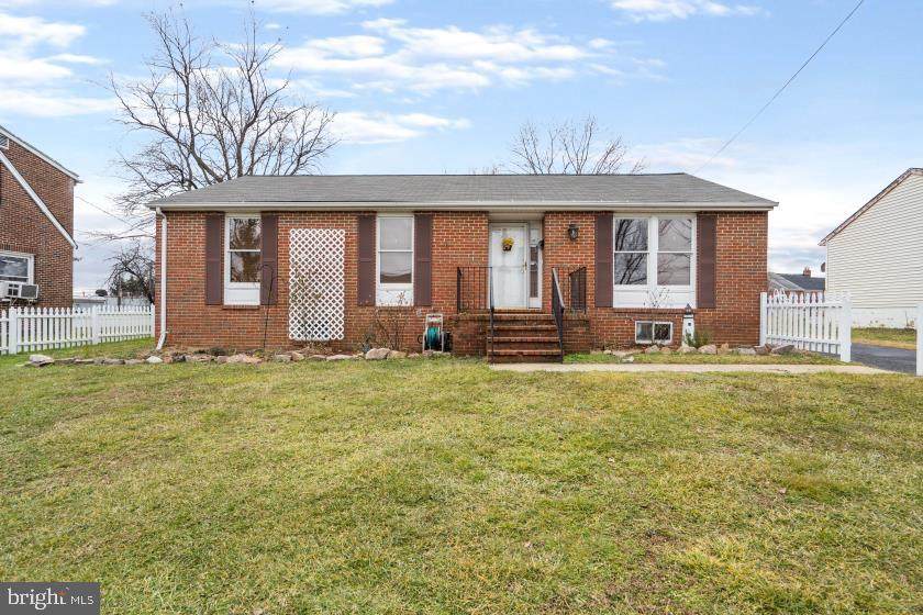 434 Simmons Avenue - Photo 1