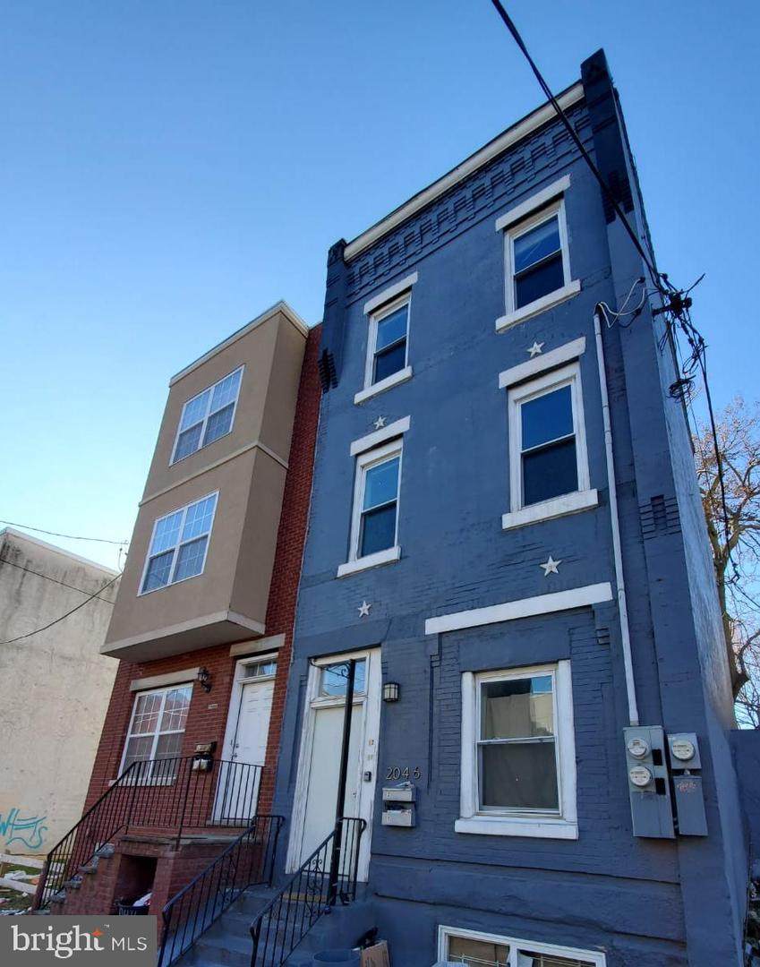 2046 18TH Street - Photo 1