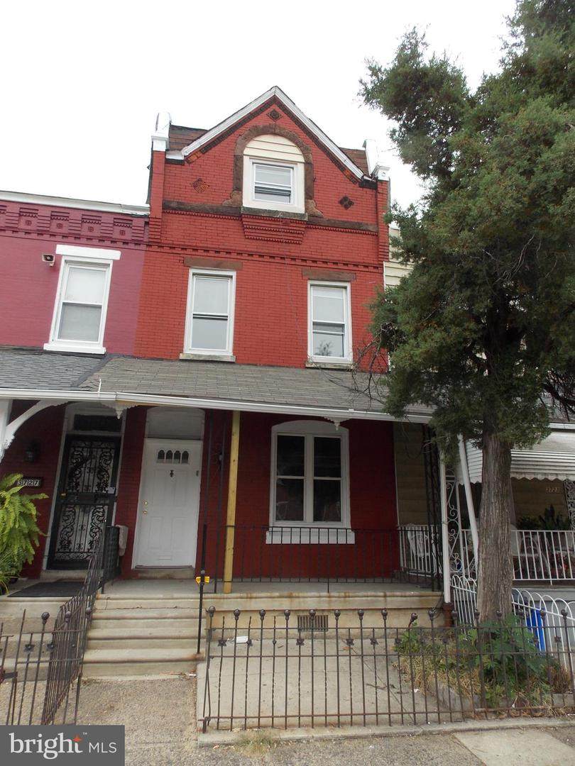 3725 Fairmount Avenue - Photo 1