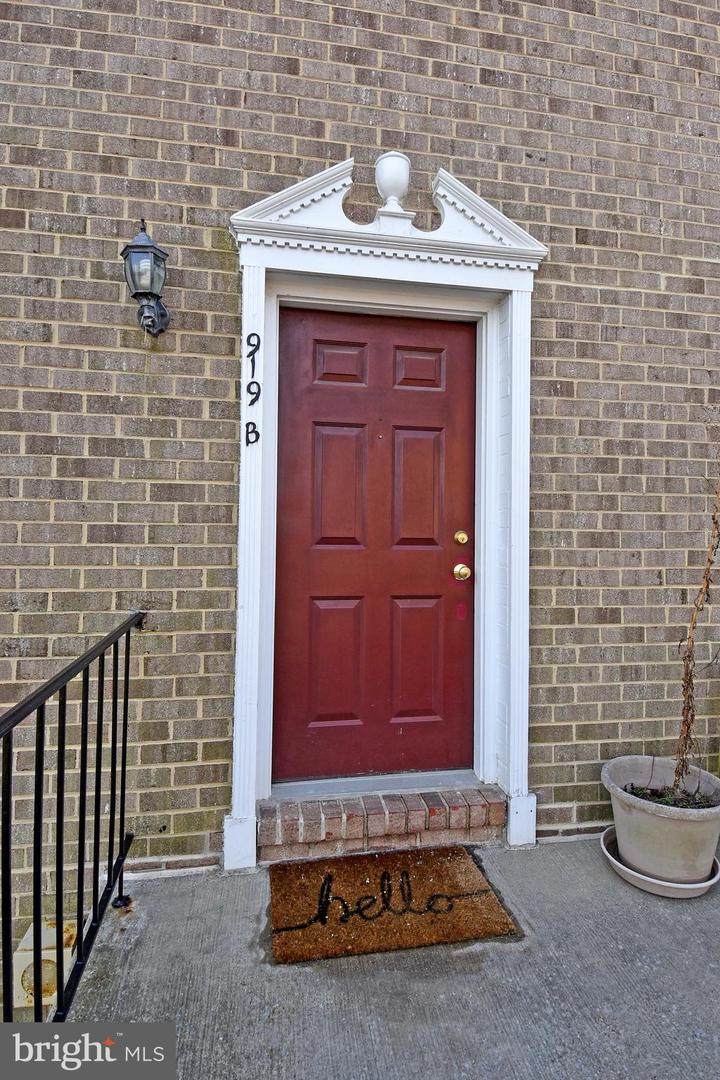 919 Rolfe Street - Photo 1