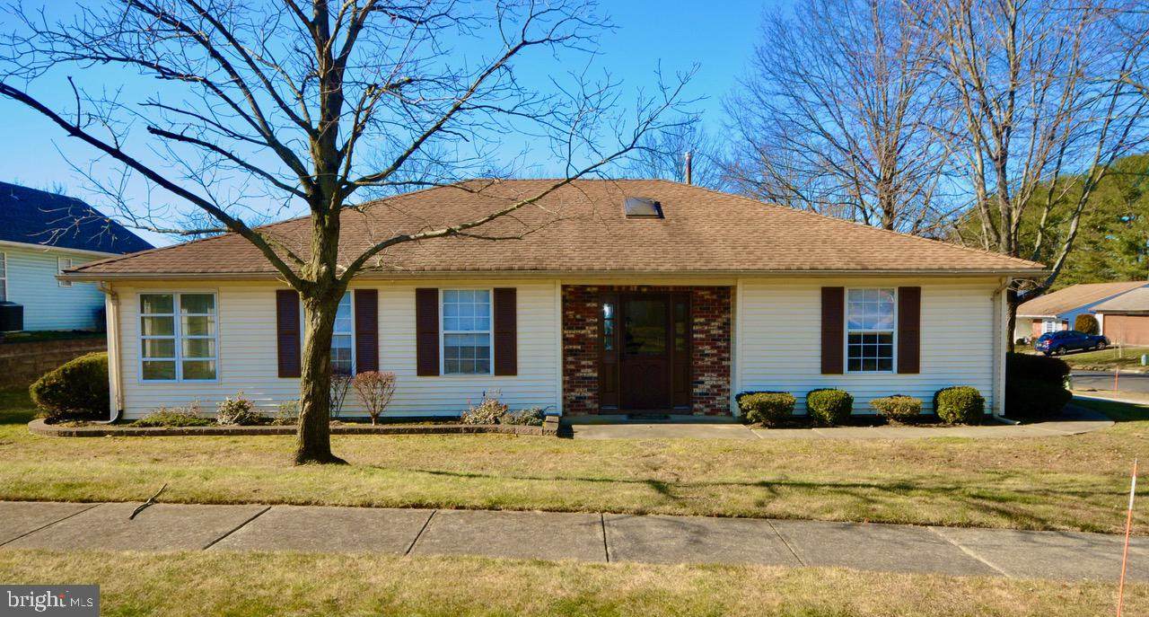 21 Deep Hollow Ln N - Photo 1