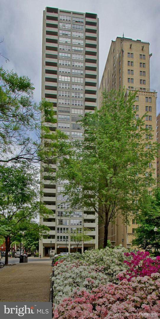 224-30 Rittenhouse Square - Photo 1